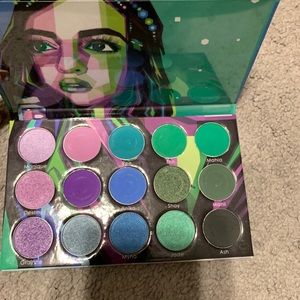 Blush Tribe Hasina 2 Eyeshadow Palette